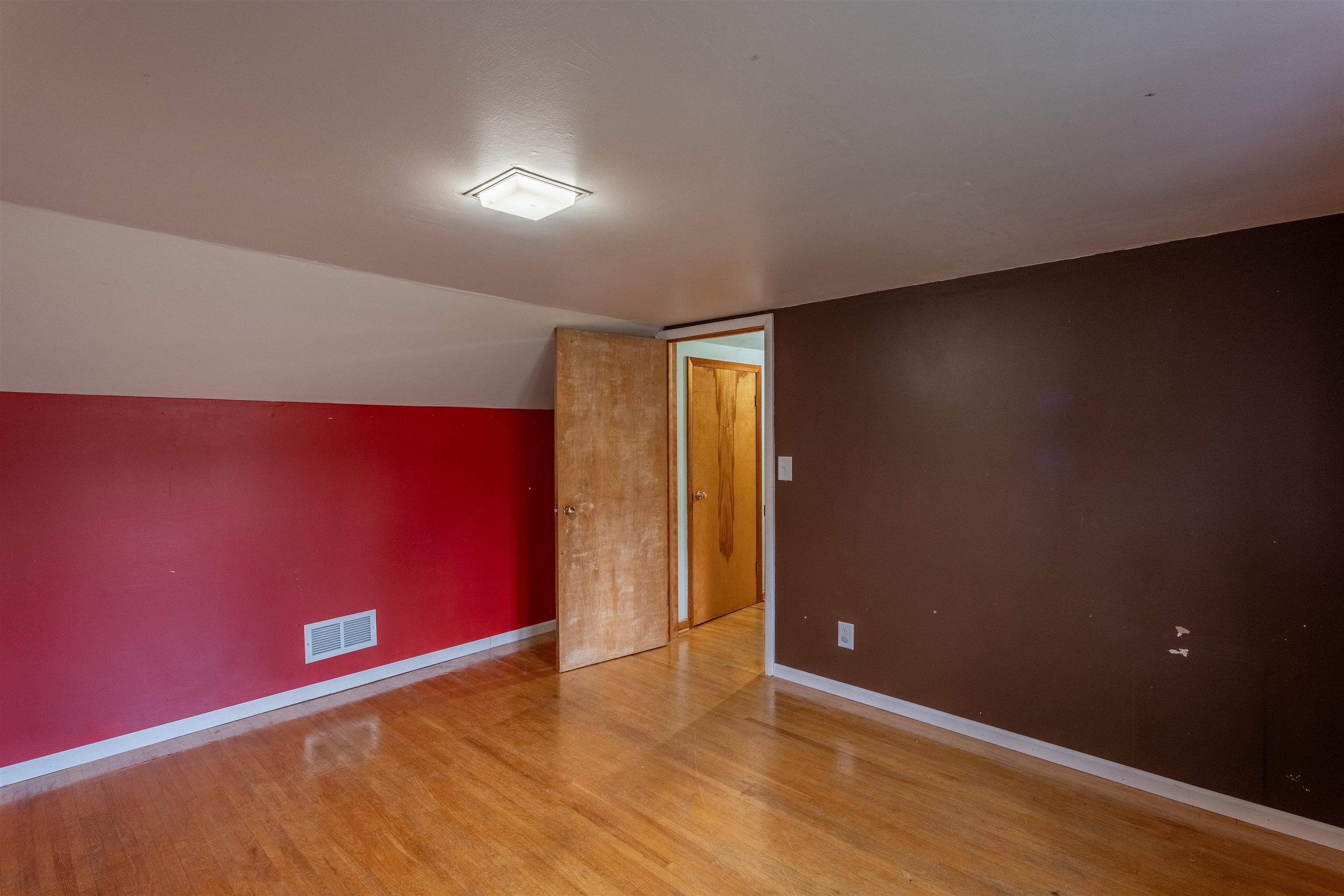 218 N 3RD AVENUE