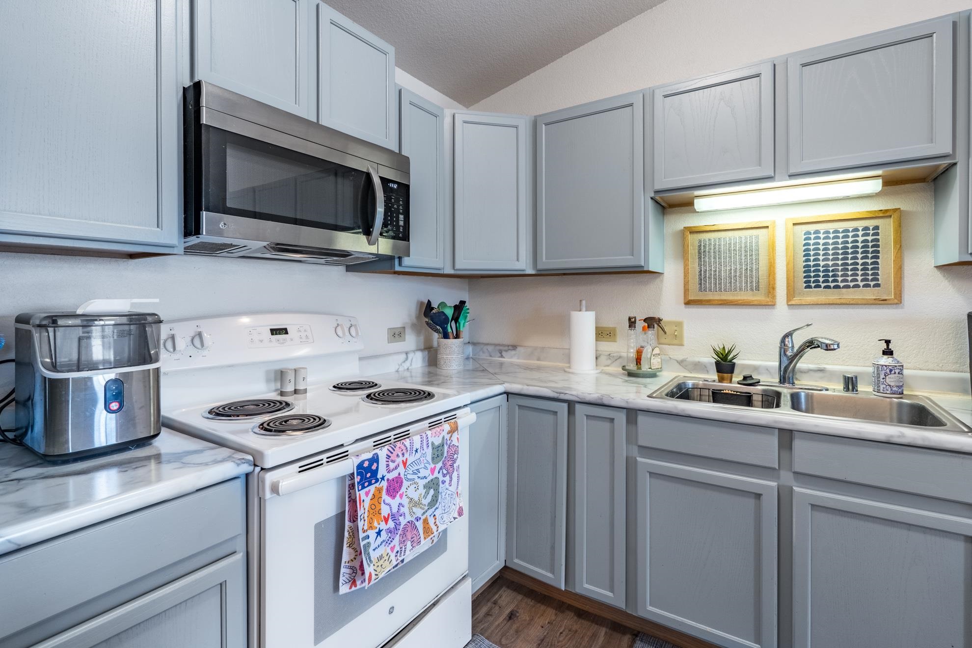 7320 WHITESPIRE ROAD Unit: Unit 15