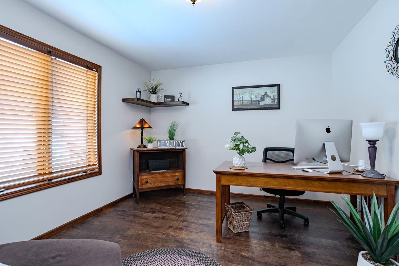 1401 WOODLAND RIDGE ROAD