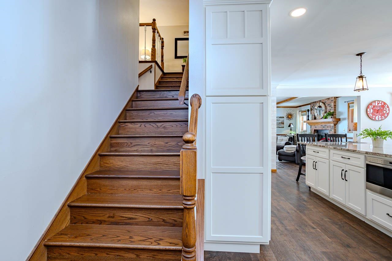 1401 WOODLAND RIDGE ROAD