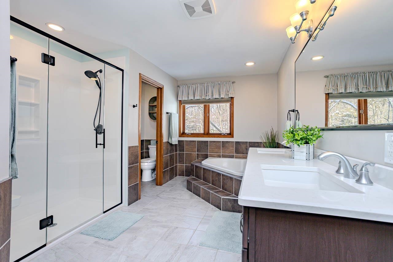 1401 WOODLAND RIDGE ROAD