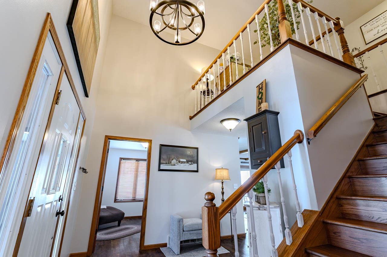 1401 WOODLAND RIDGE ROAD