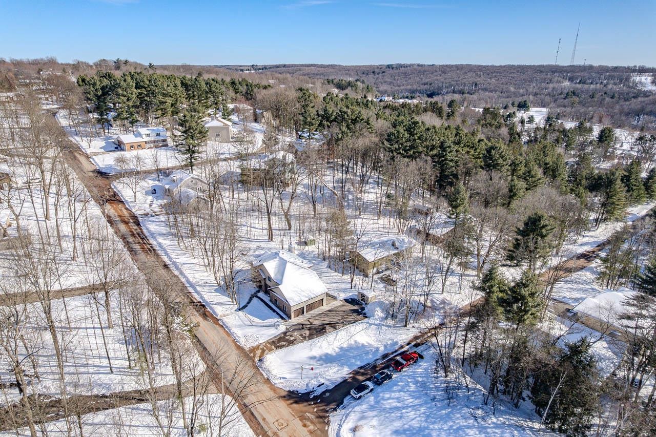 1401 WOODLAND RIDGE ROAD