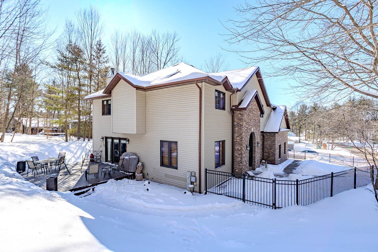 1401 WOODLAND RIDGE ROAD