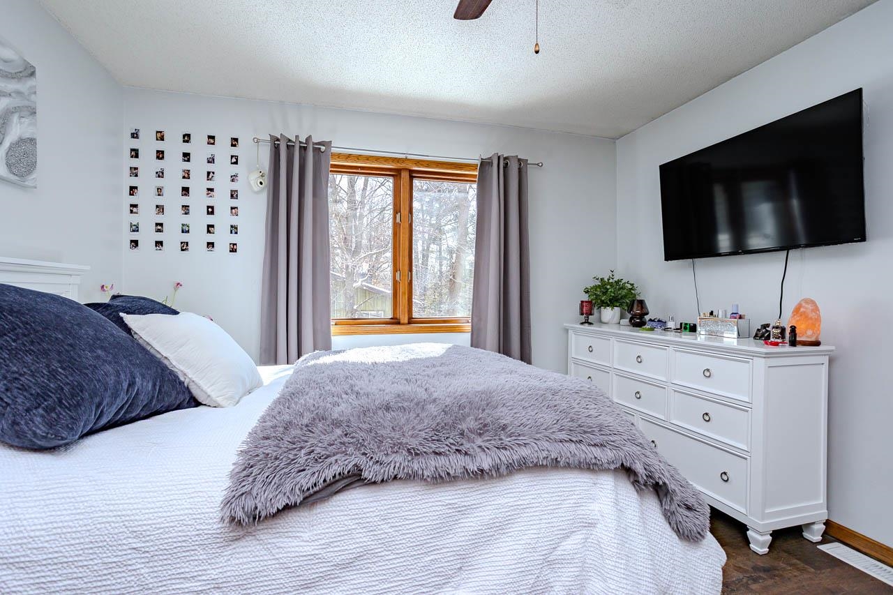1401 WOODLAND RIDGE ROAD