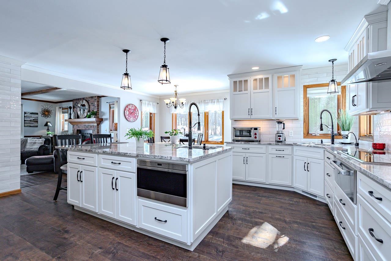 1401 WOODLAND RIDGE ROAD