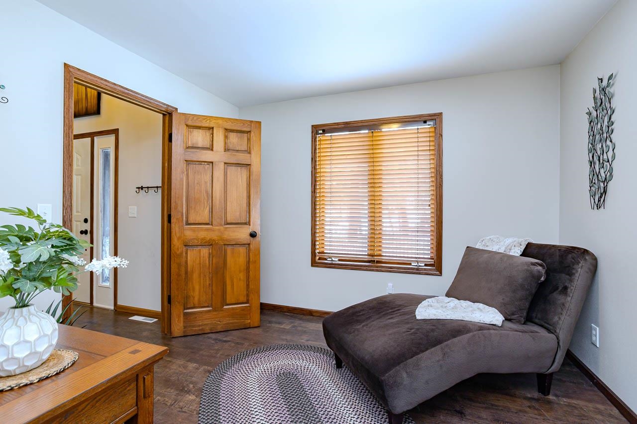 1401 WOODLAND RIDGE ROAD