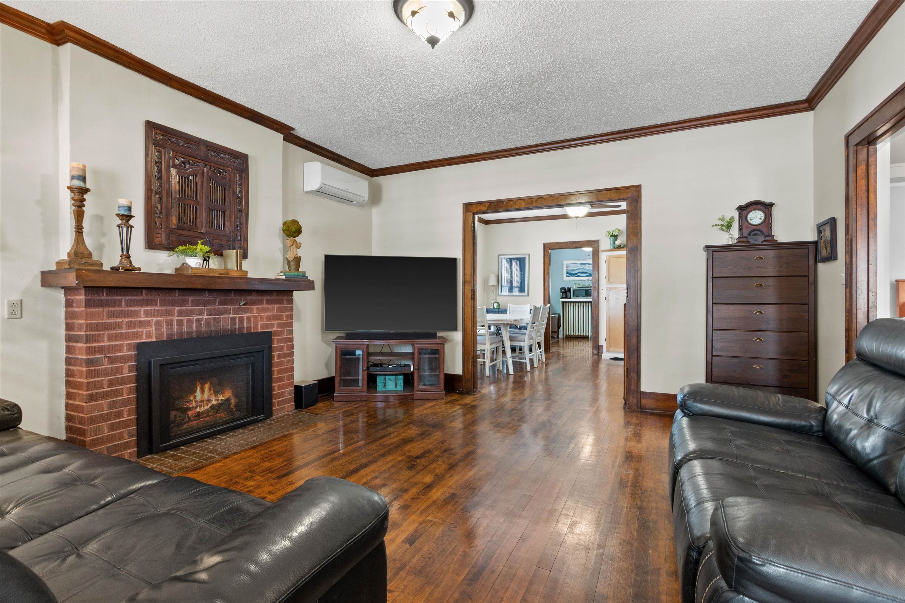 606 7TH STREET
