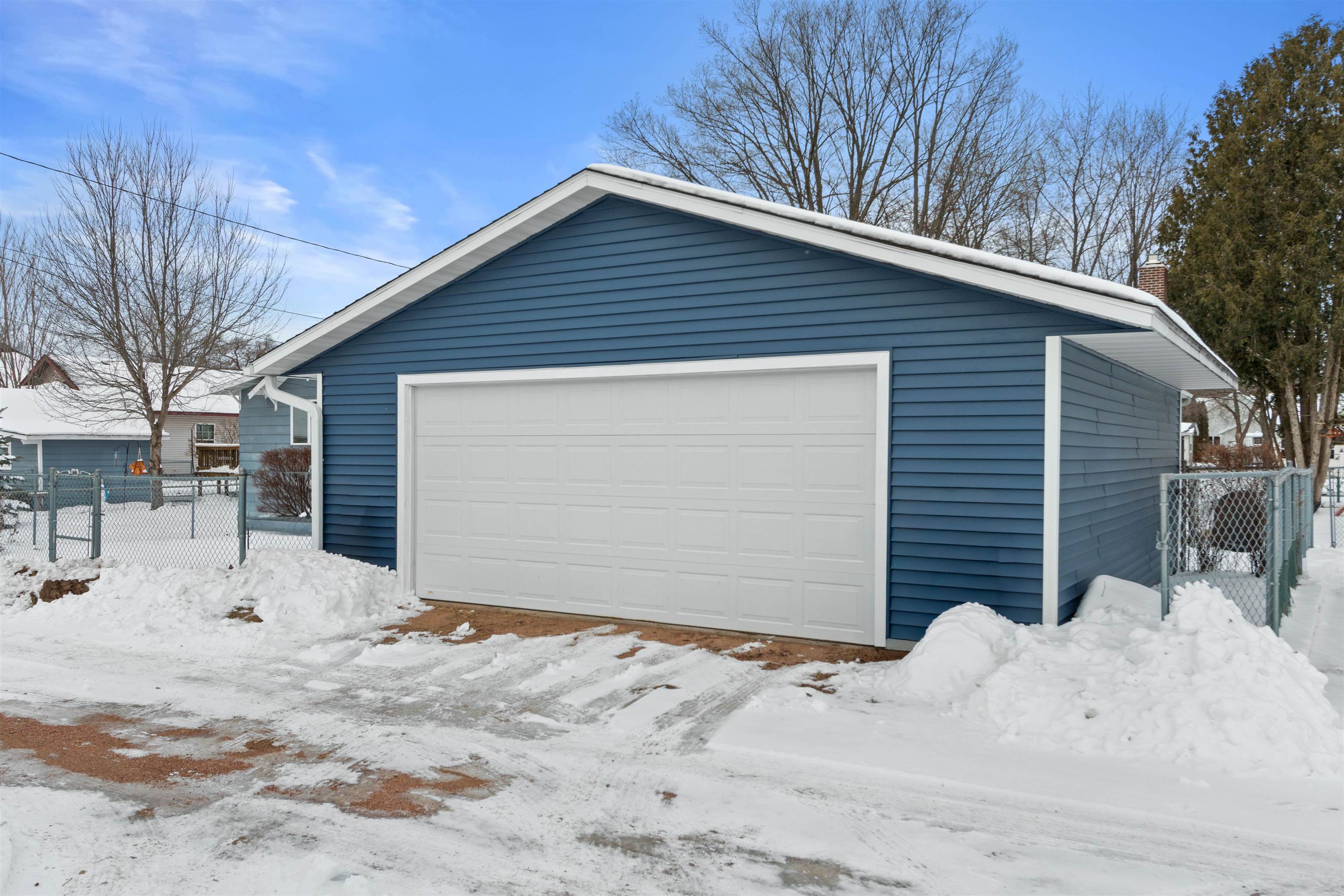 606 7TH STREET