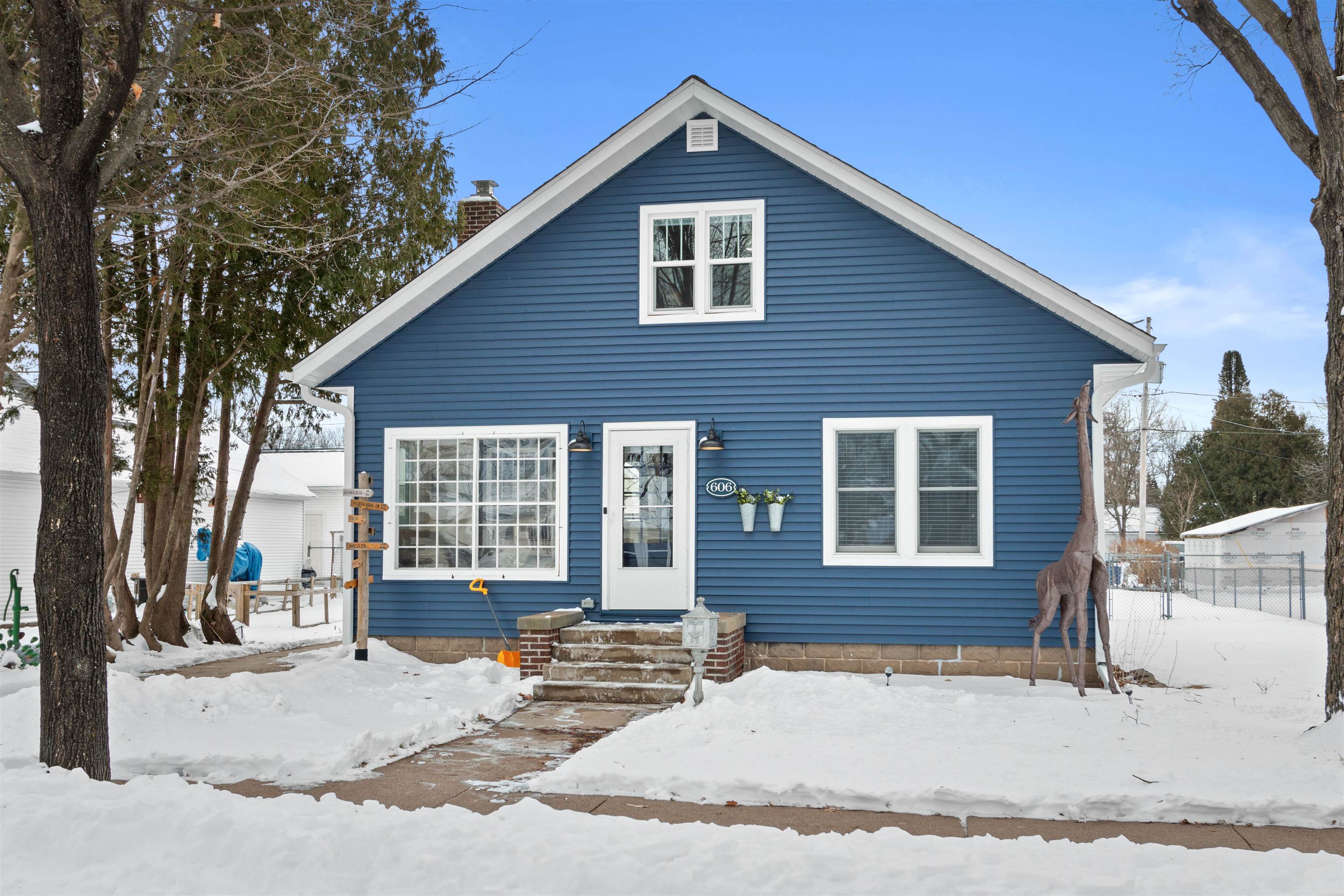 606 7TH STREET