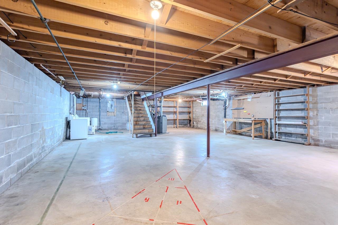 2268 CIRCLE DRIVE
