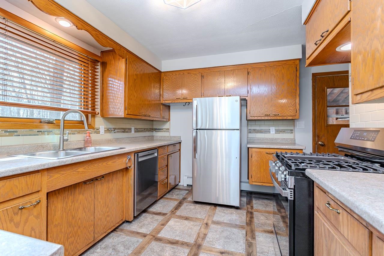 2268 CIRCLE DRIVE