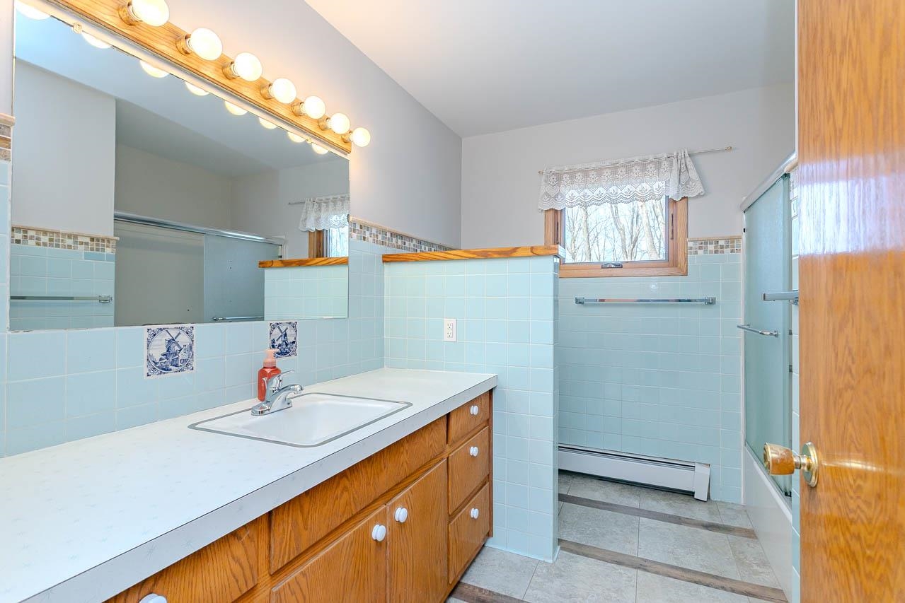 2268 CIRCLE DRIVE