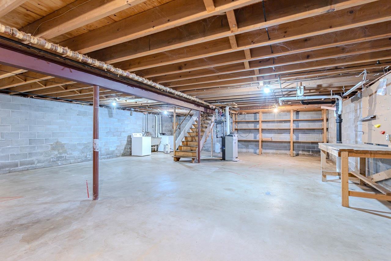 2268 CIRCLE DRIVE