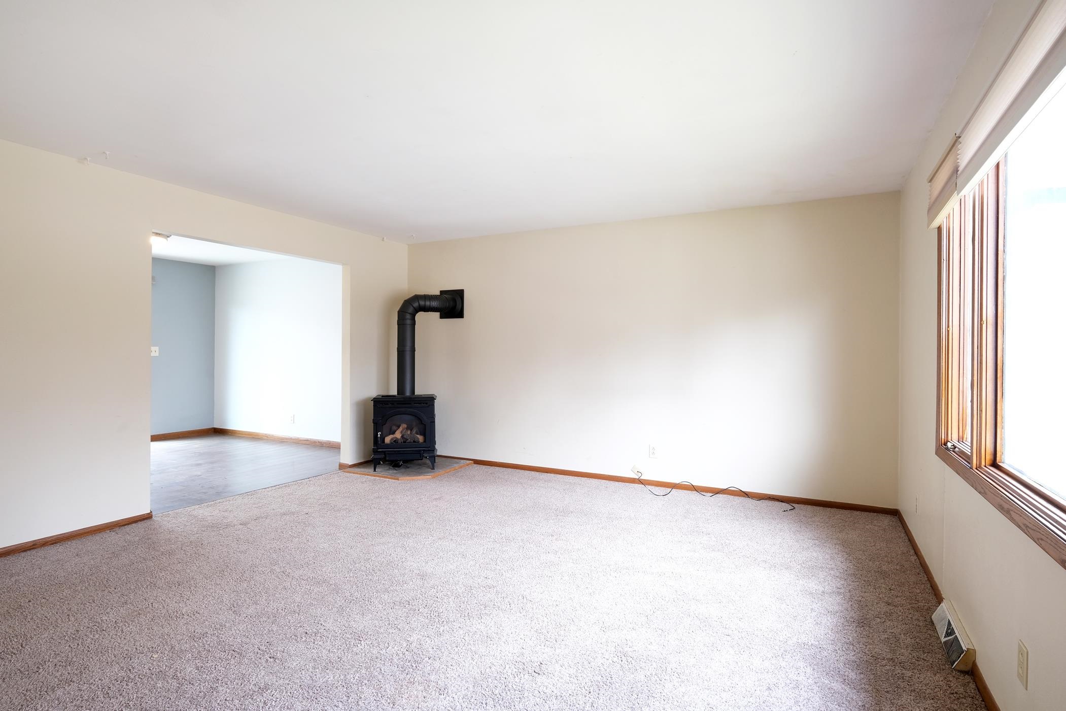 1203 HOLUB STREET