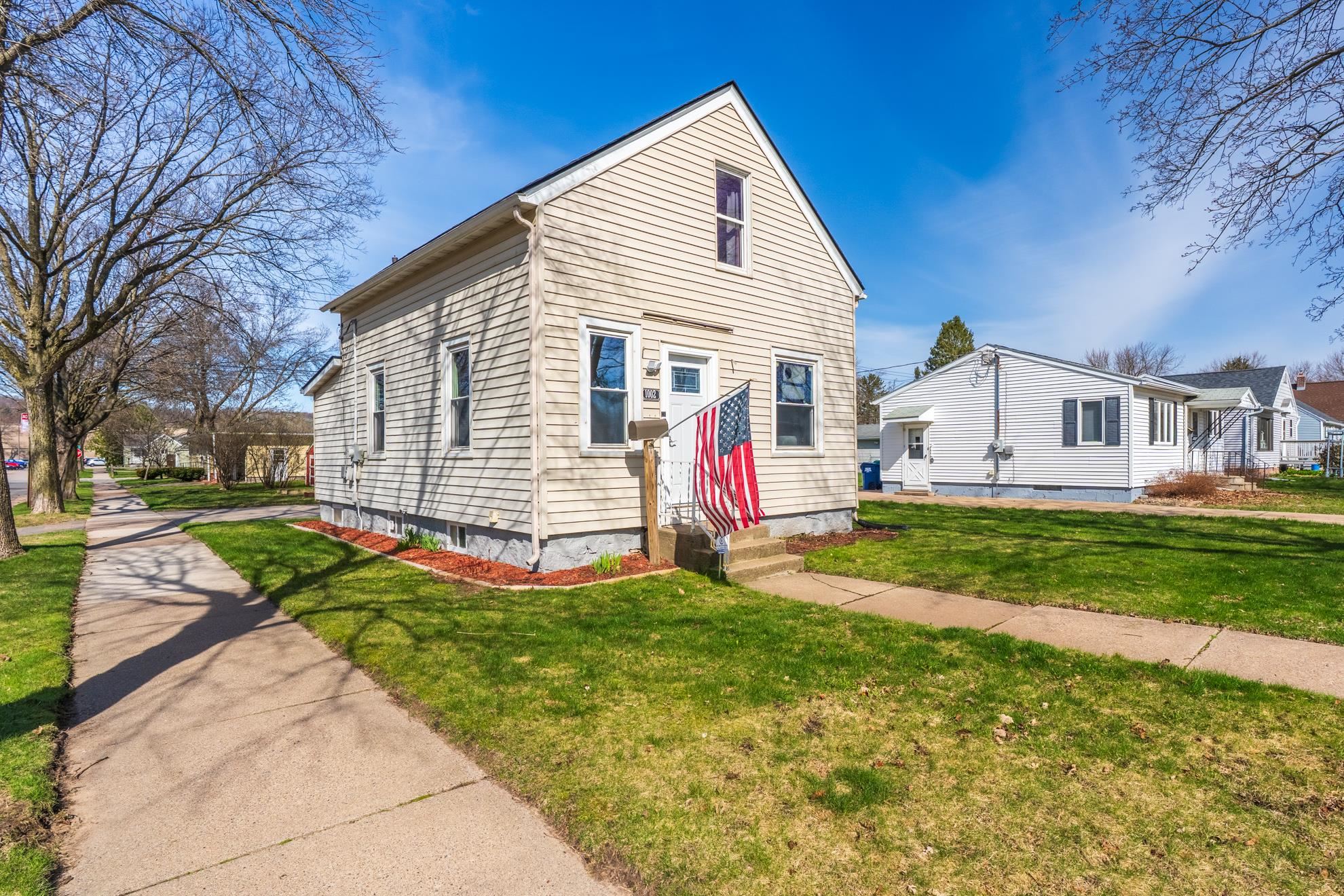 1002 N 9TH AVENUE