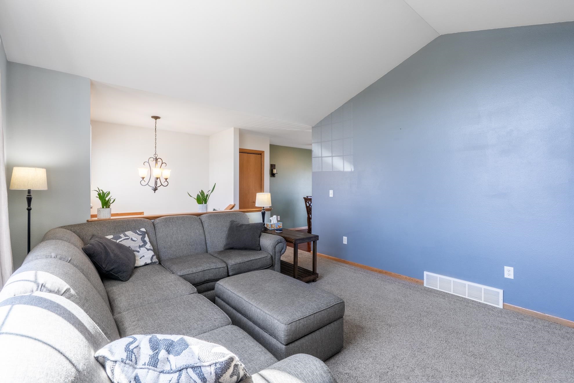2031 PRAIRIE MEADOW DRIVE