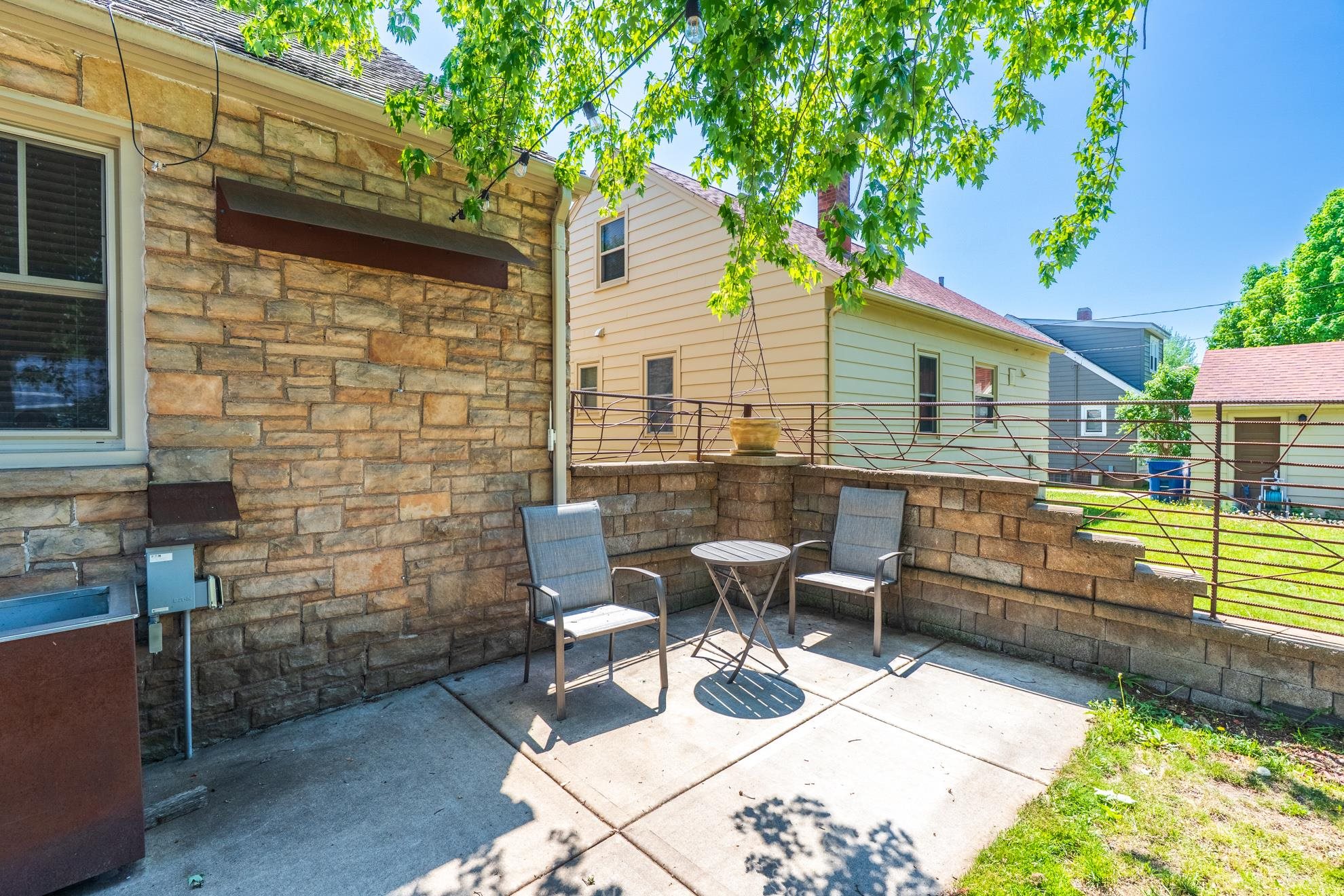 422 N 7TH AVENUE
