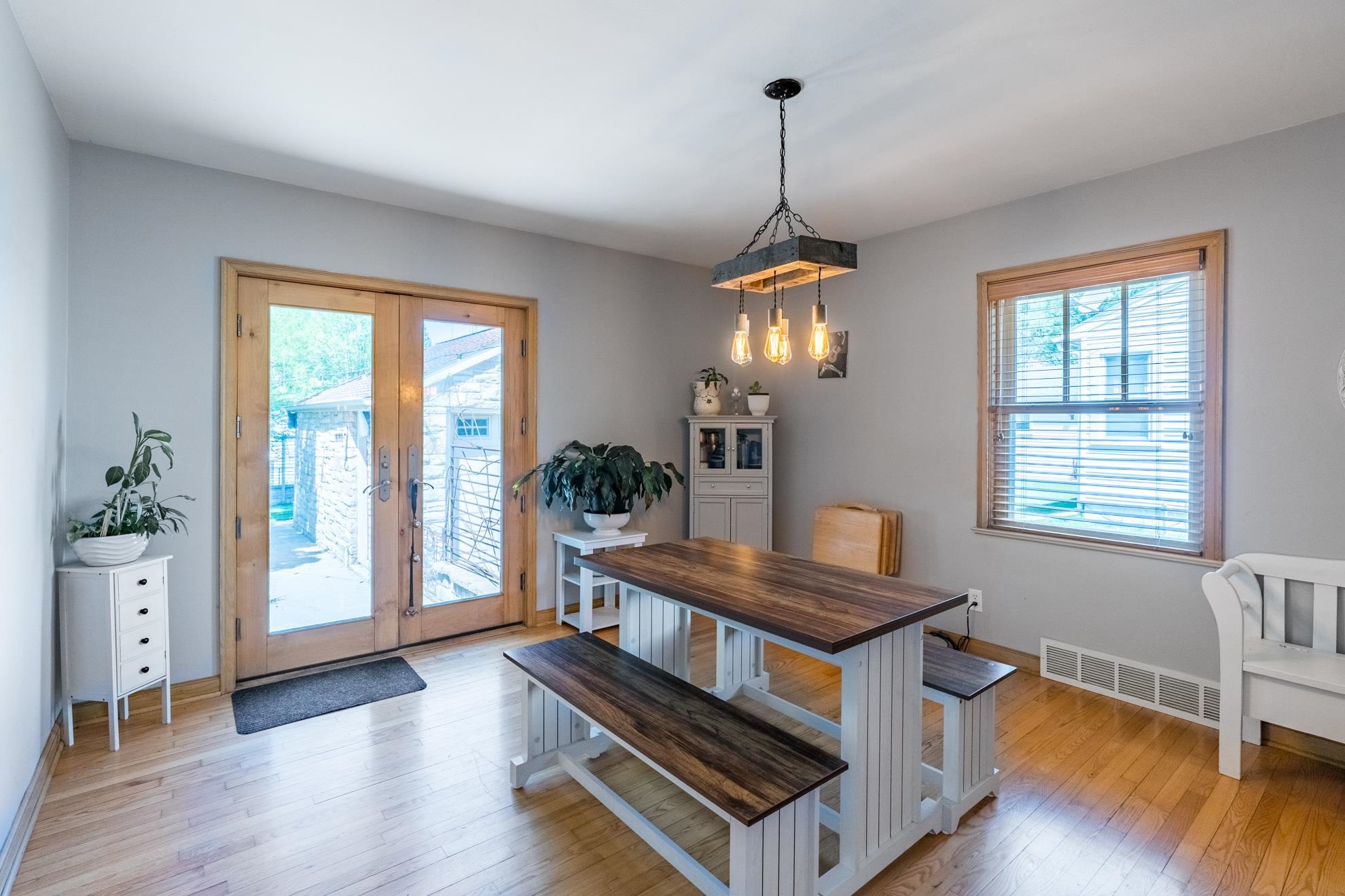 422 N 7TH AVENUE
