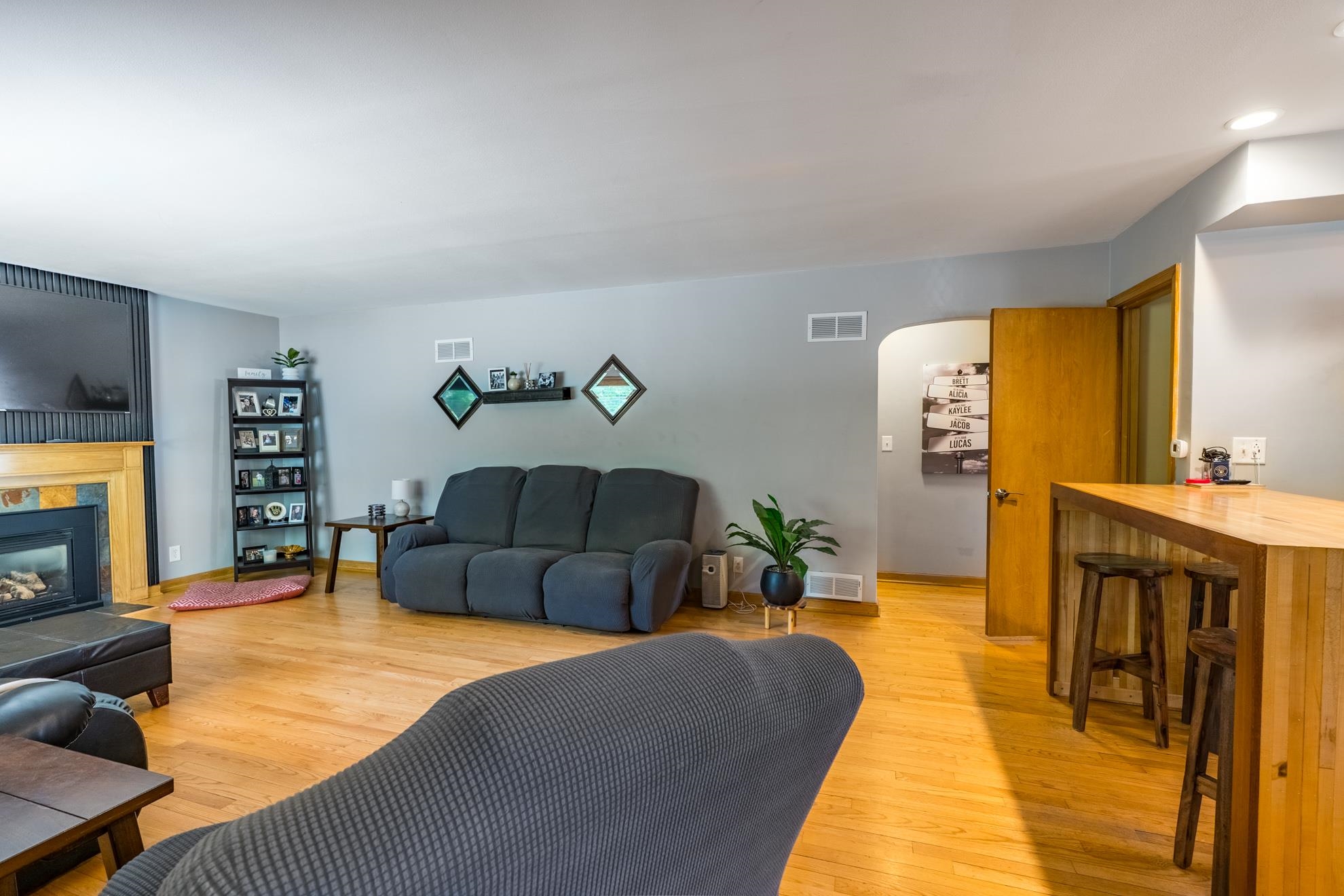 422 N 7TH AVENUE