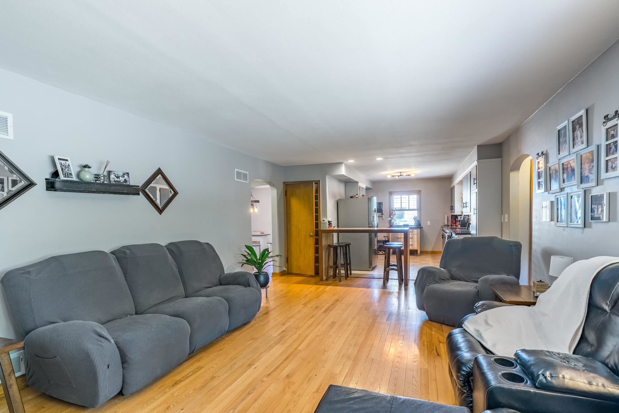 422 N 7TH AVENUE