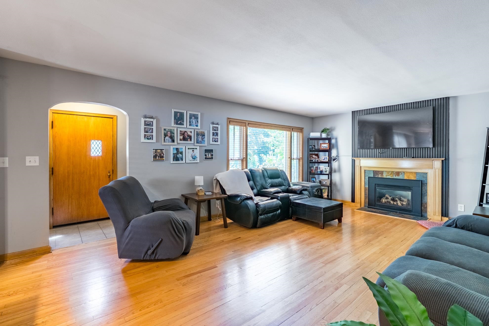 422 N 7TH AVENUE