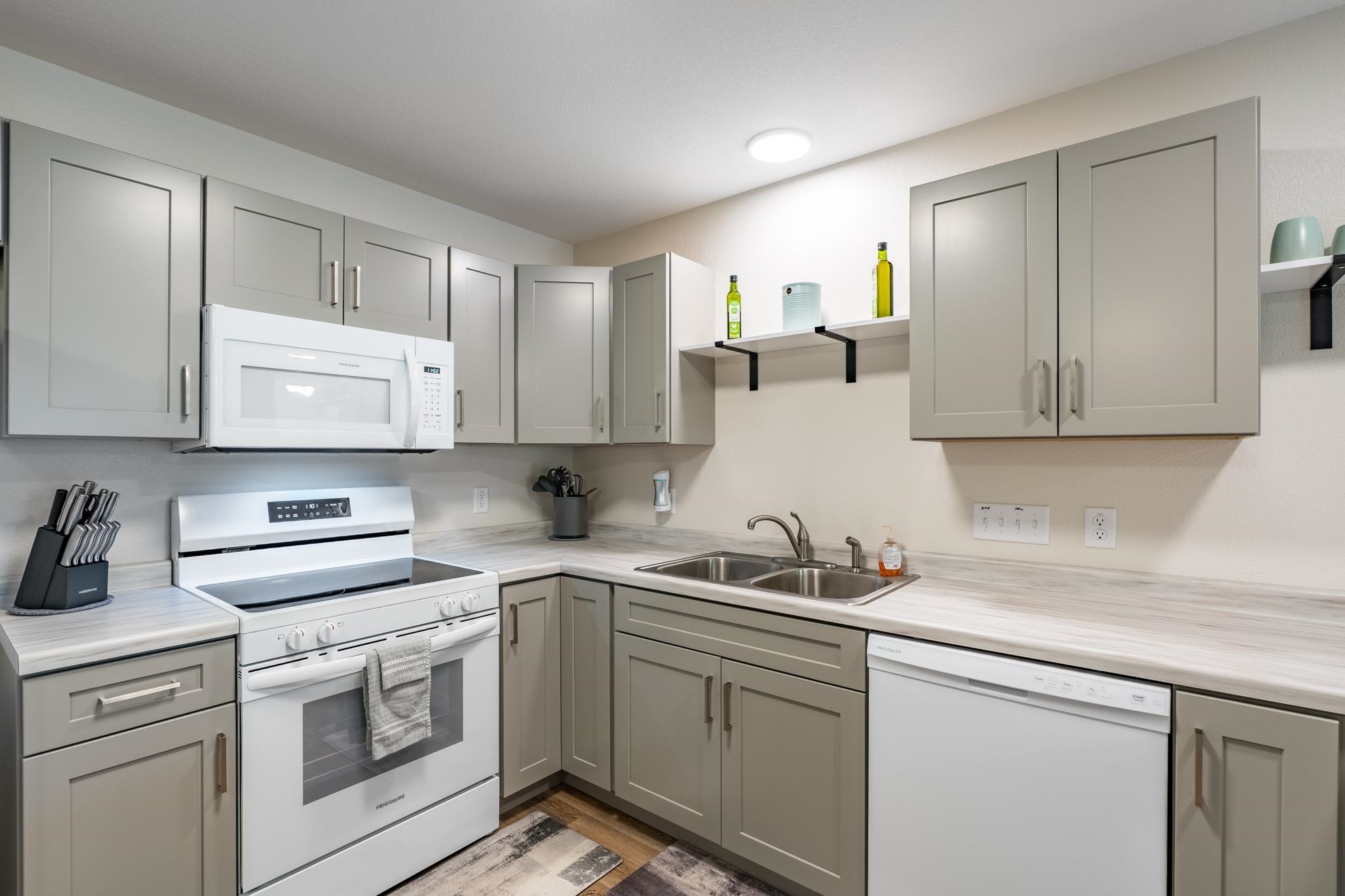 7345 WHITESPIRE ROAD Unit: Unit 3