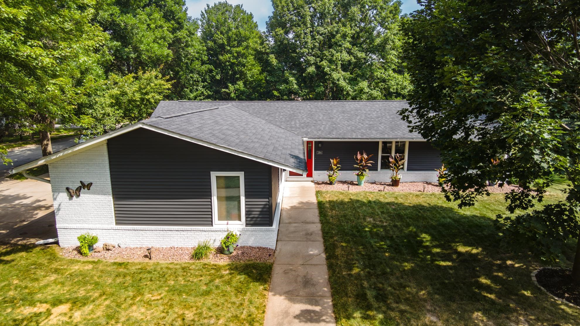 1304 MAPLE HILL ROAD