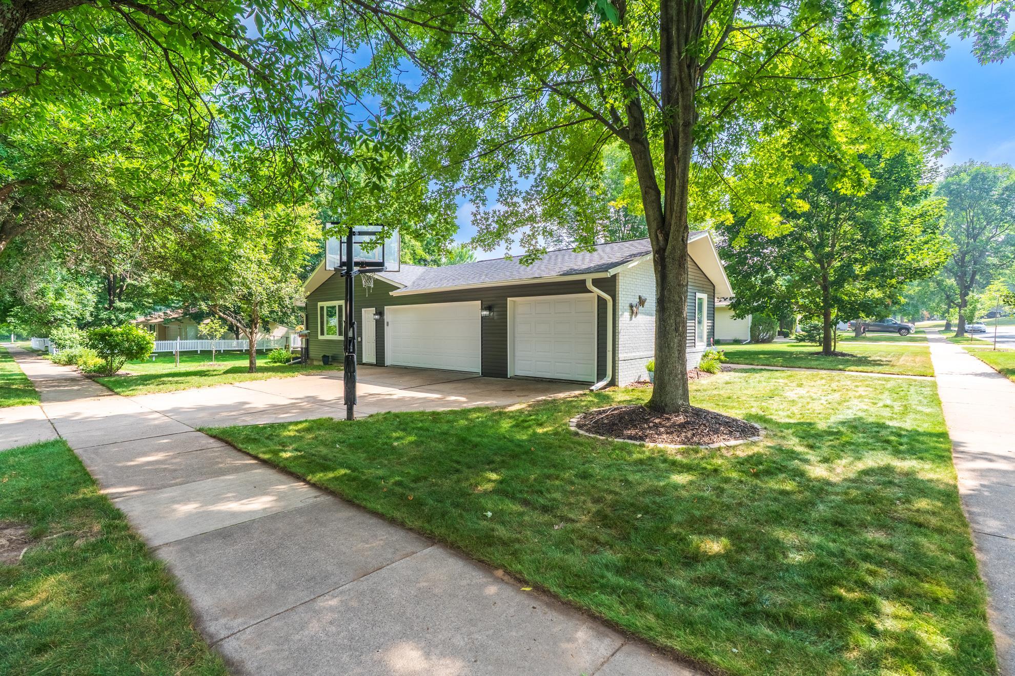 1304 MAPLE HILL ROAD