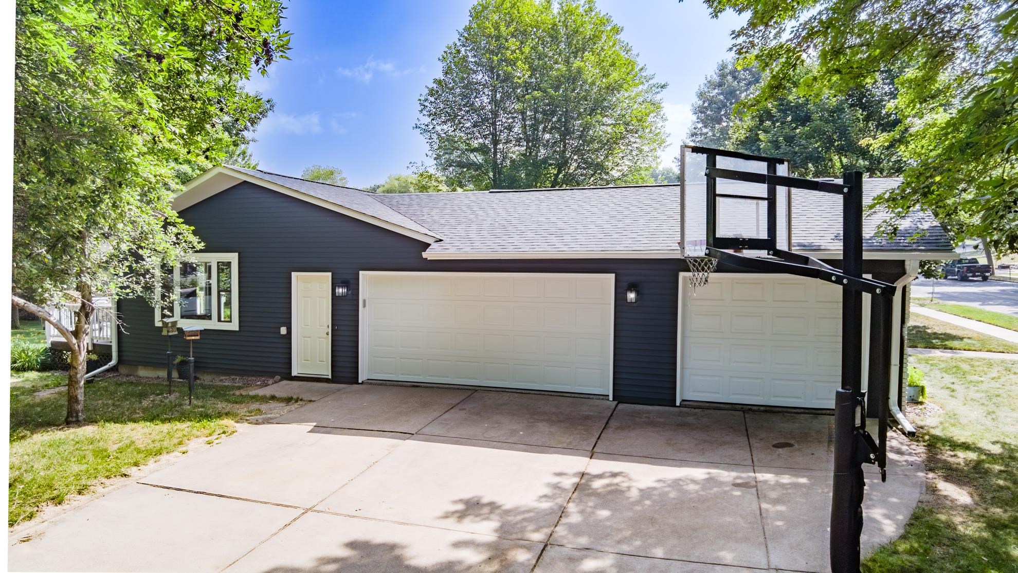 1304 MAPLE HILL ROAD