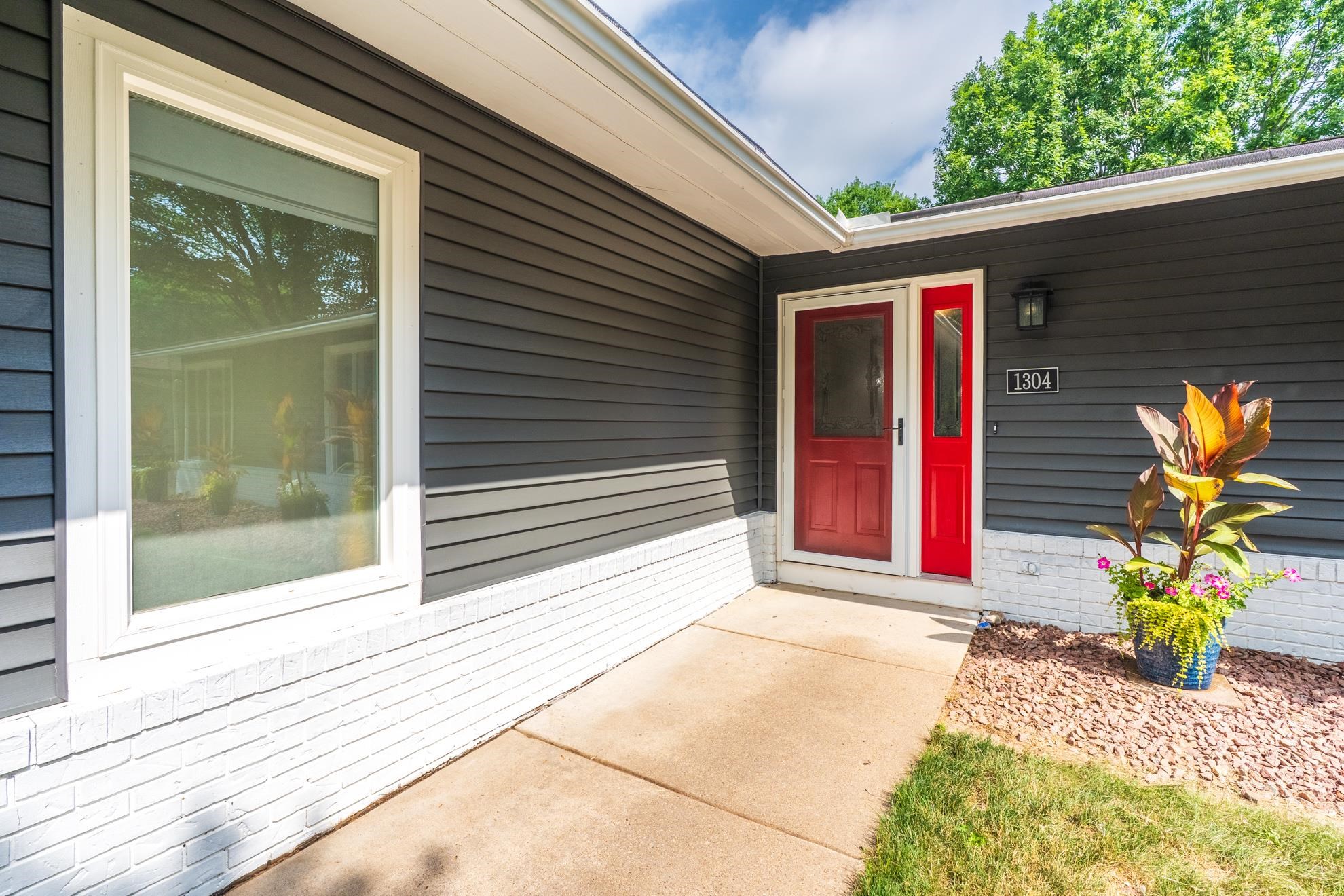 1304 MAPLE HILL ROAD
