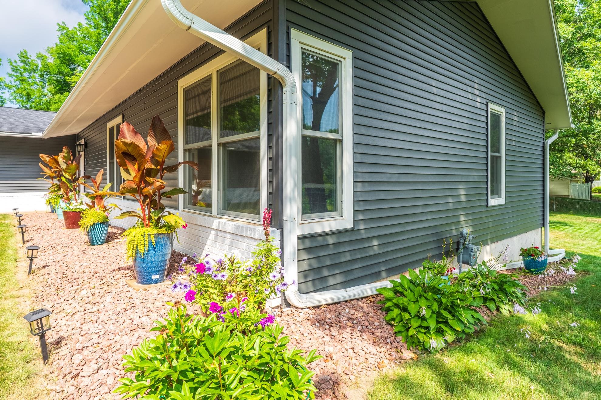 1304 MAPLE HILL ROAD
