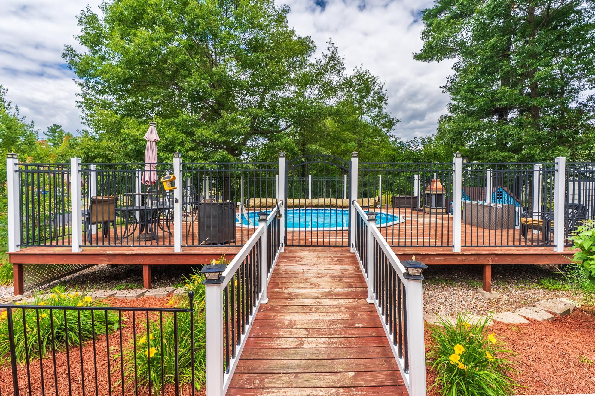 636 OCONTO ROAD