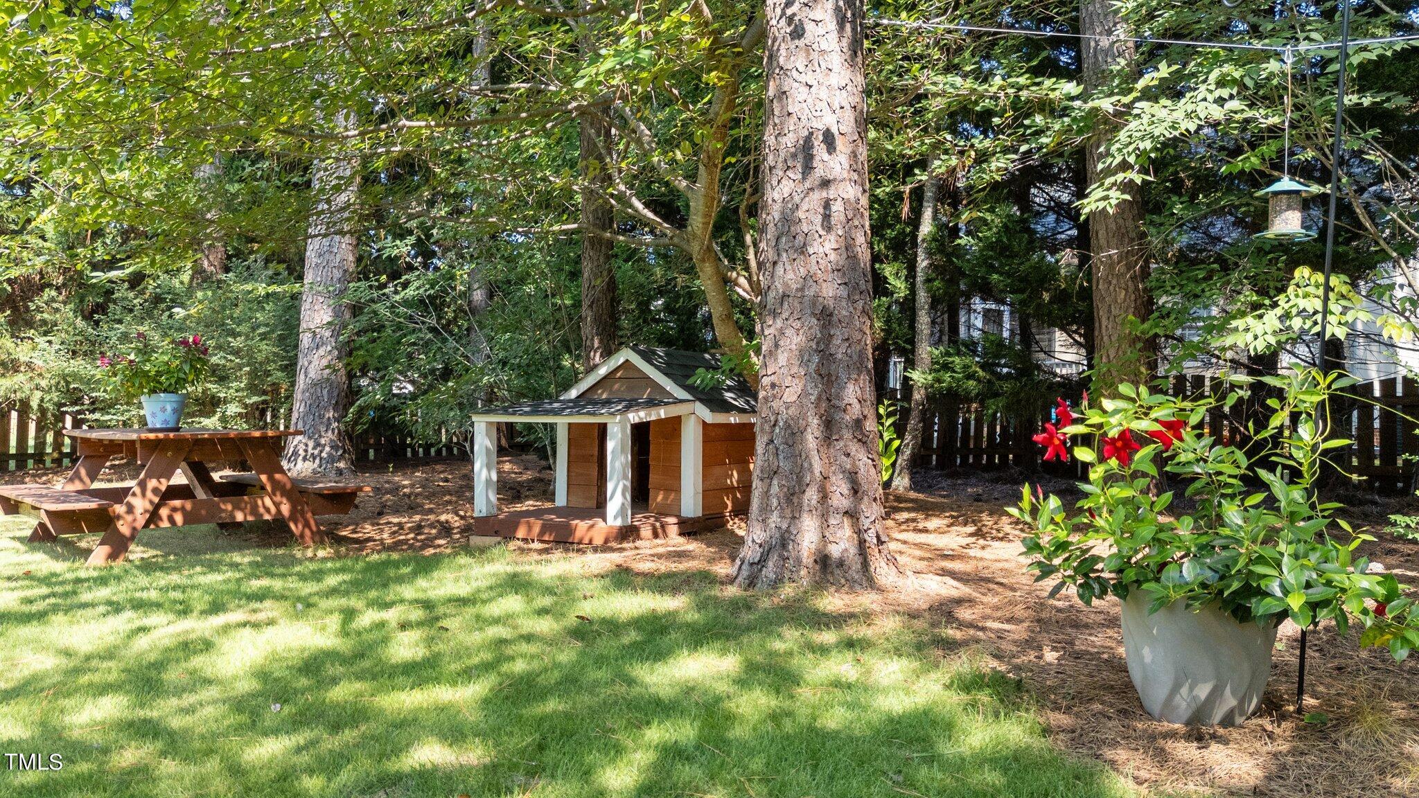 313 Tarragon Trail