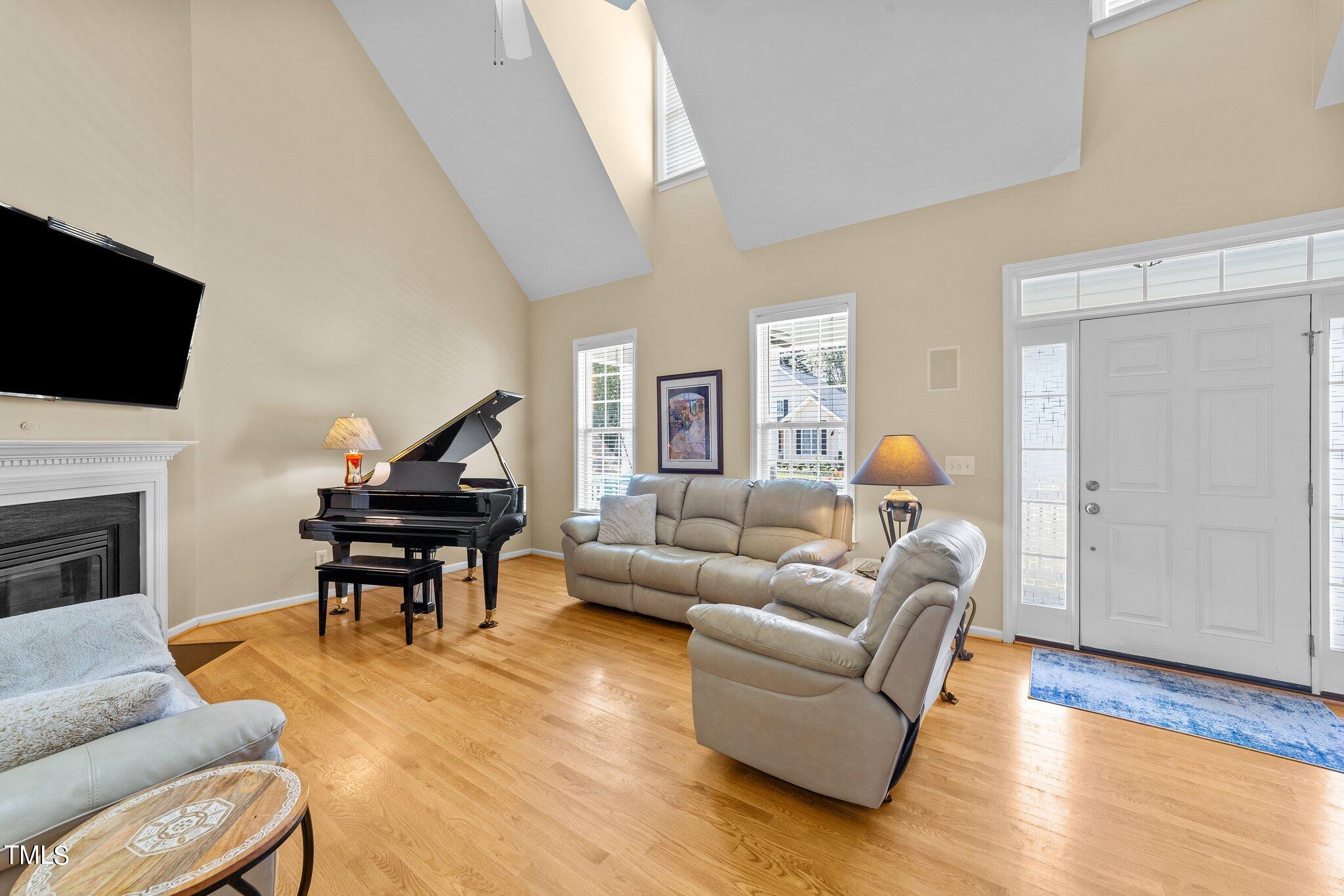 313 Tarragon Trail