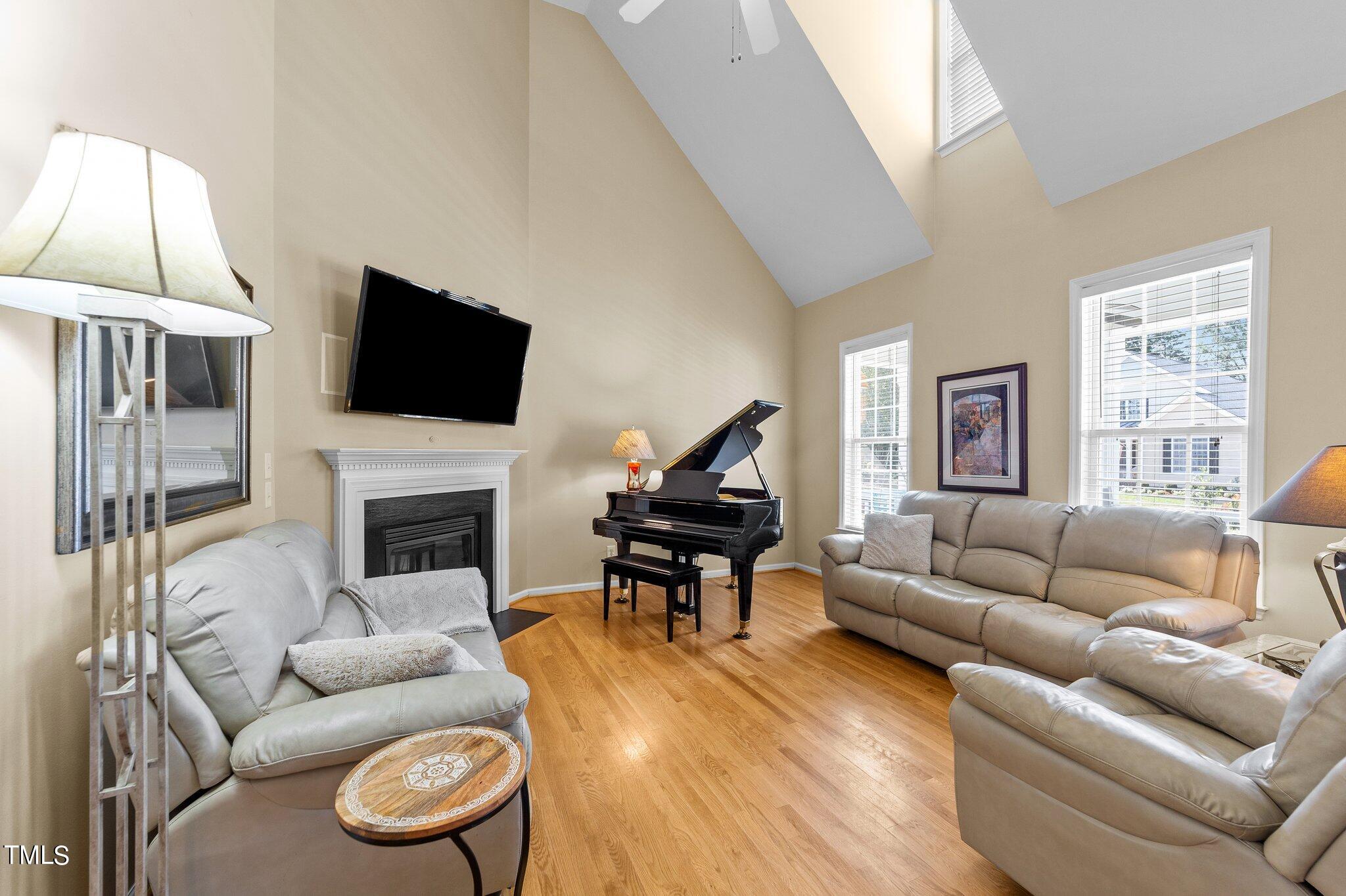 313 Tarragon Trail