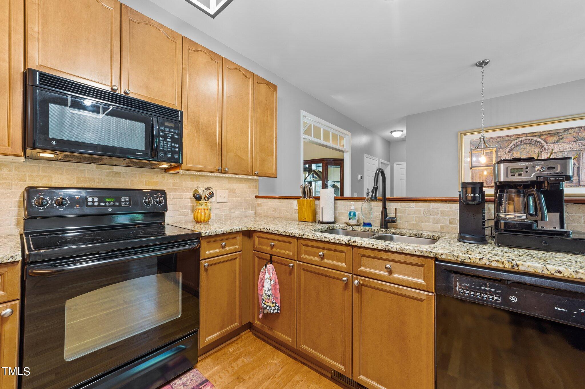 313 Tarragon Trail