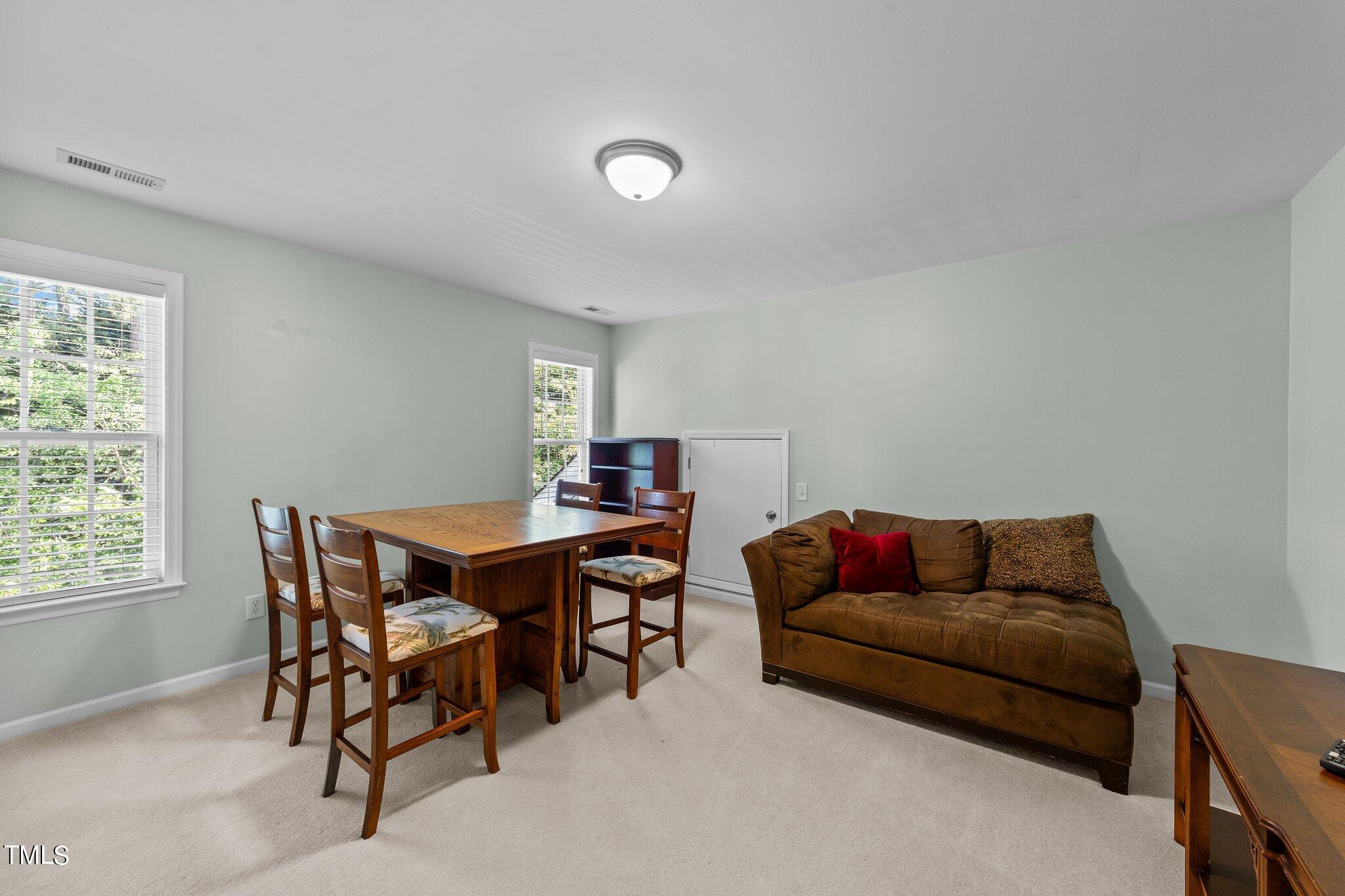 313 Tarragon Trail