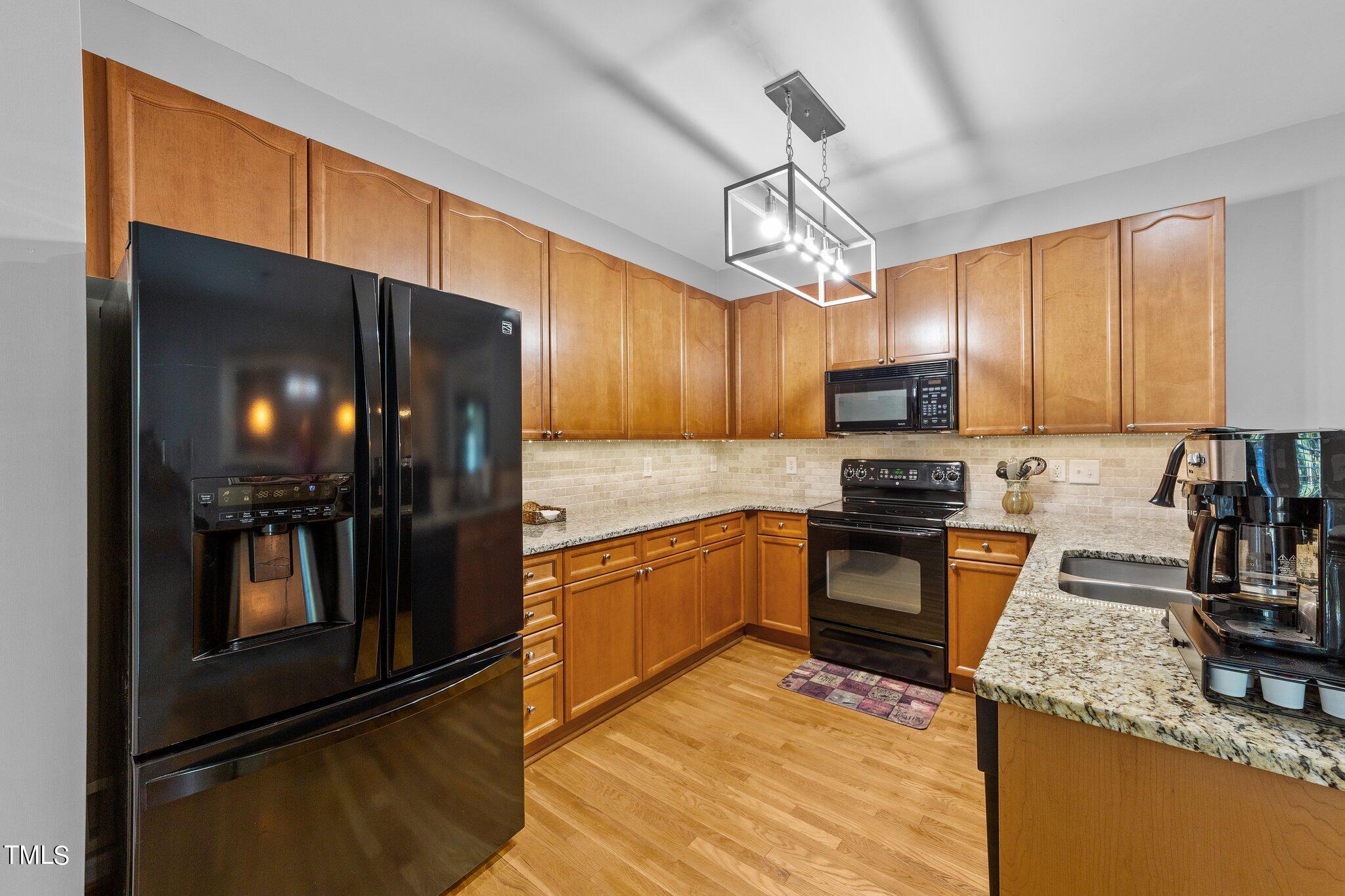 313 Tarragon Trail