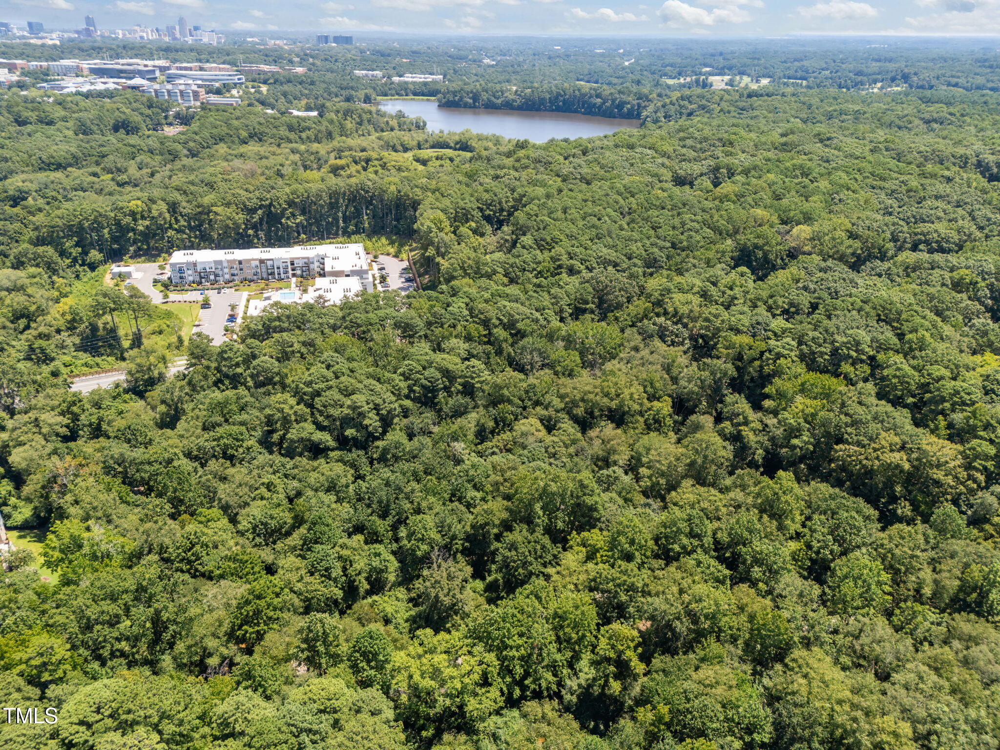 1000-1100 Trailwood Drive
