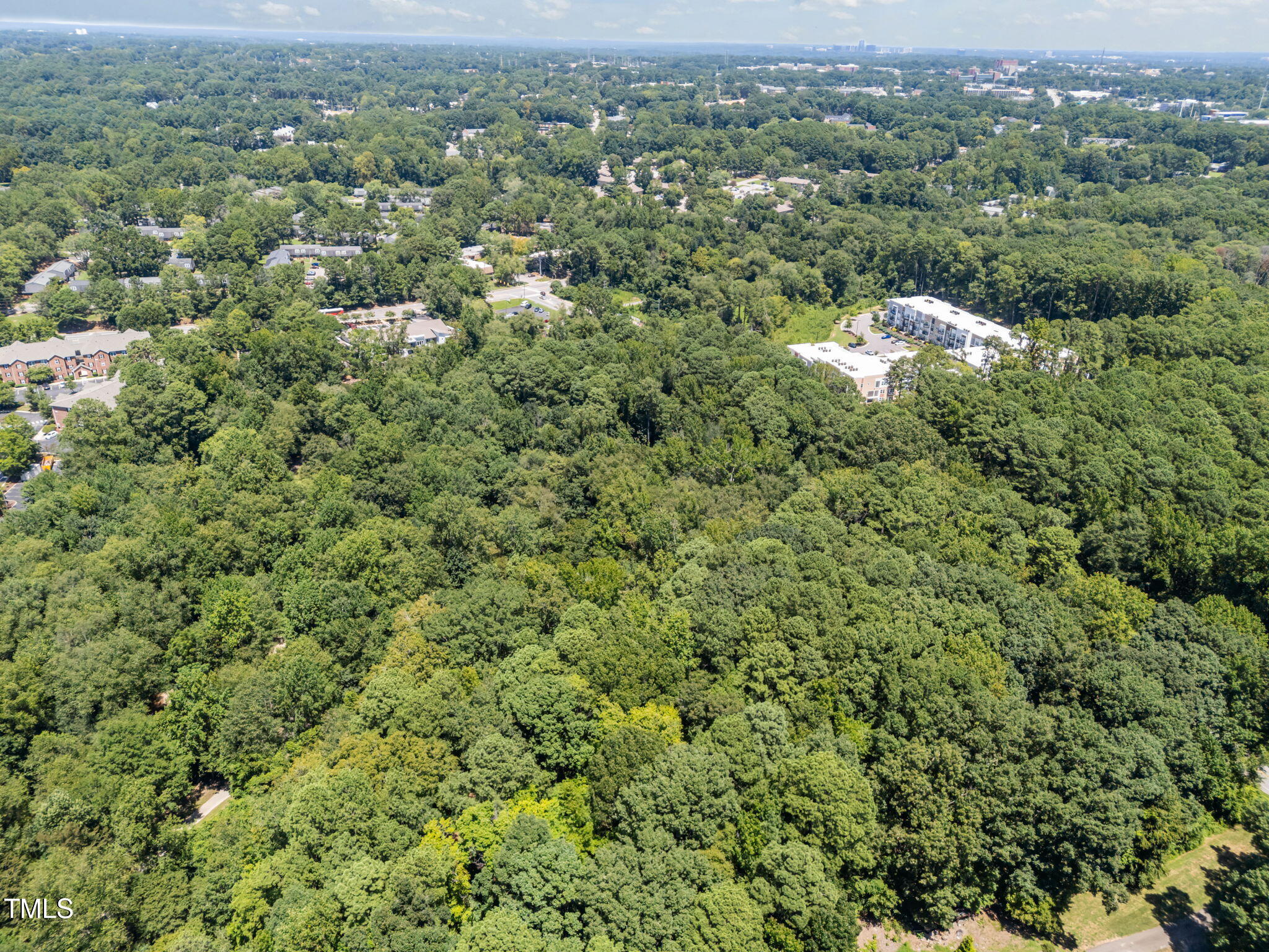 1000-1100 Trailwood Drive