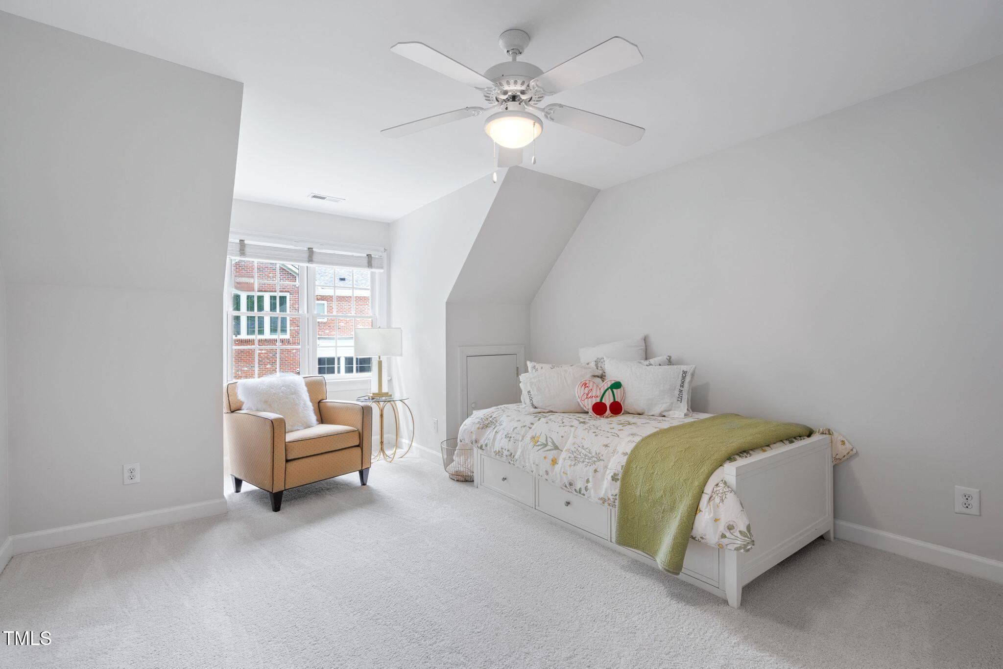 259 Hogans Valley Way