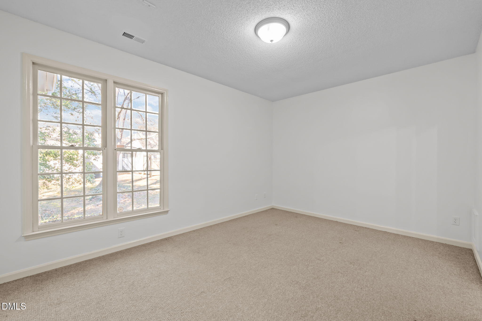 10 Forest Oaks Drive