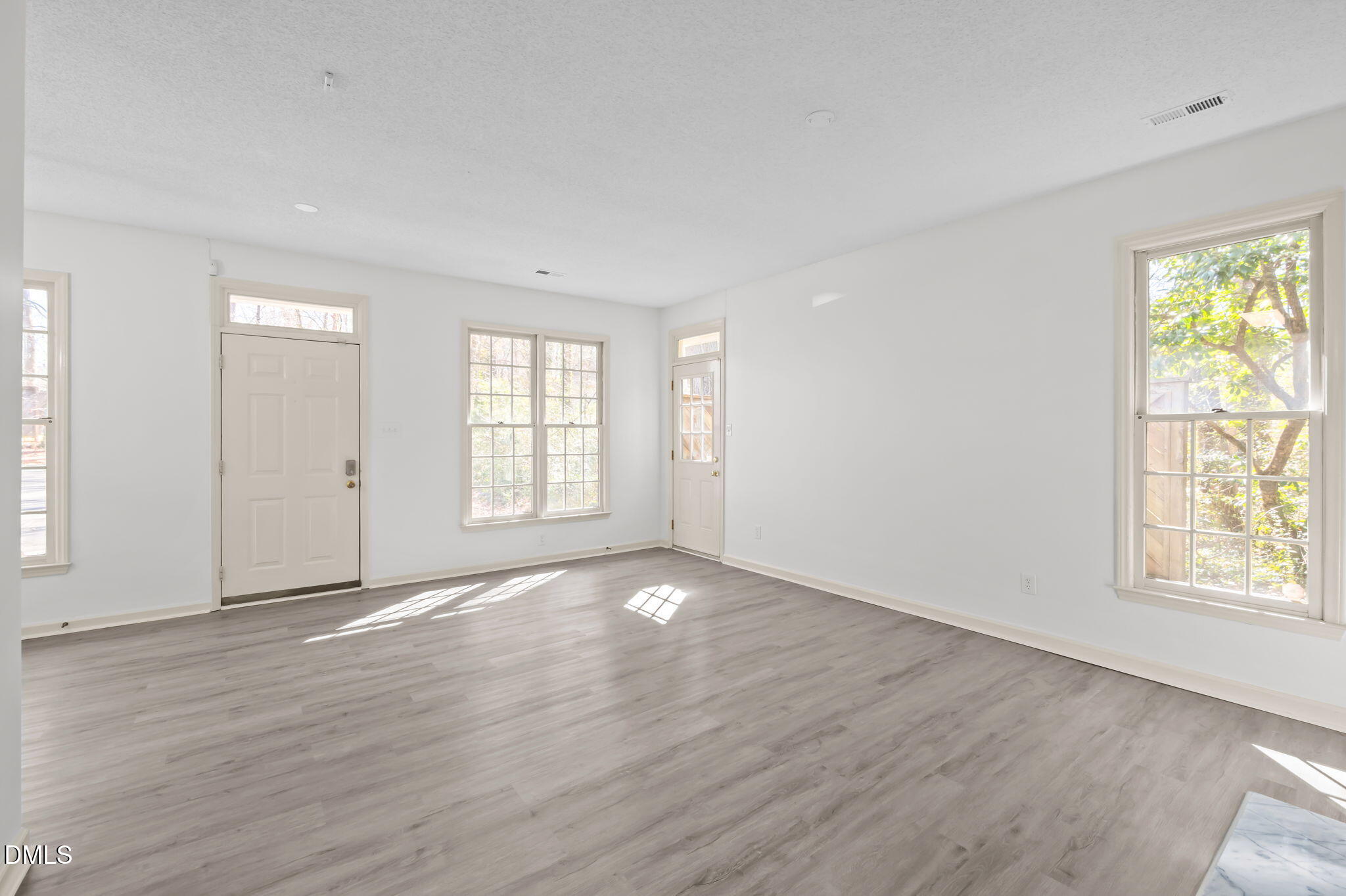 10 Forest Oaks Drive