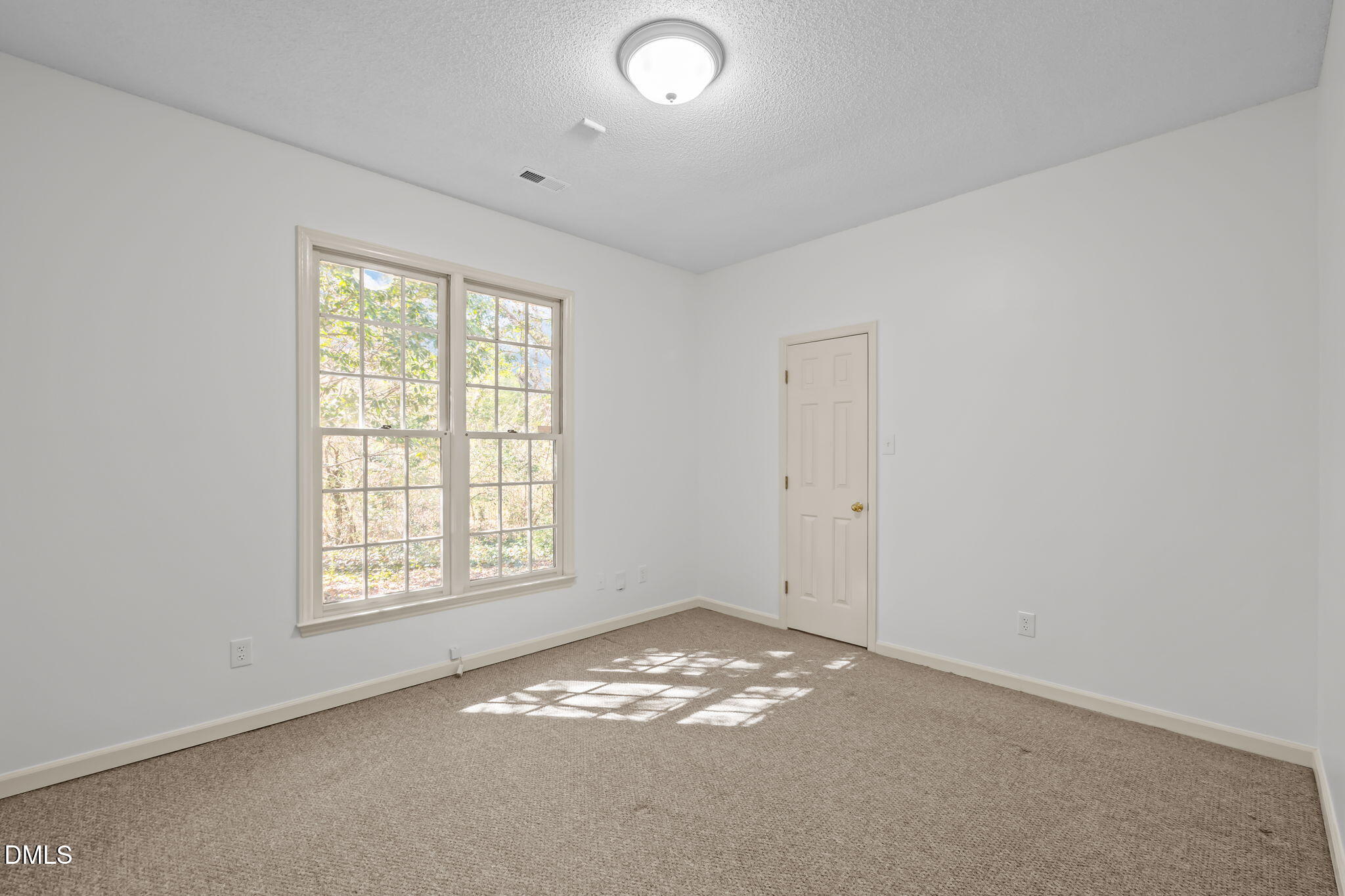 10 Forest Oaks Drive
