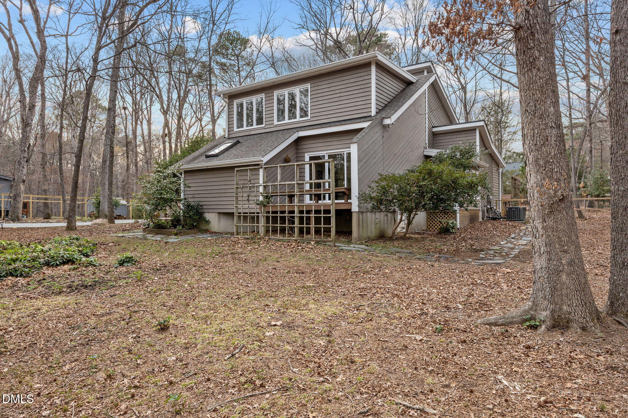 105 Oakstone Drive