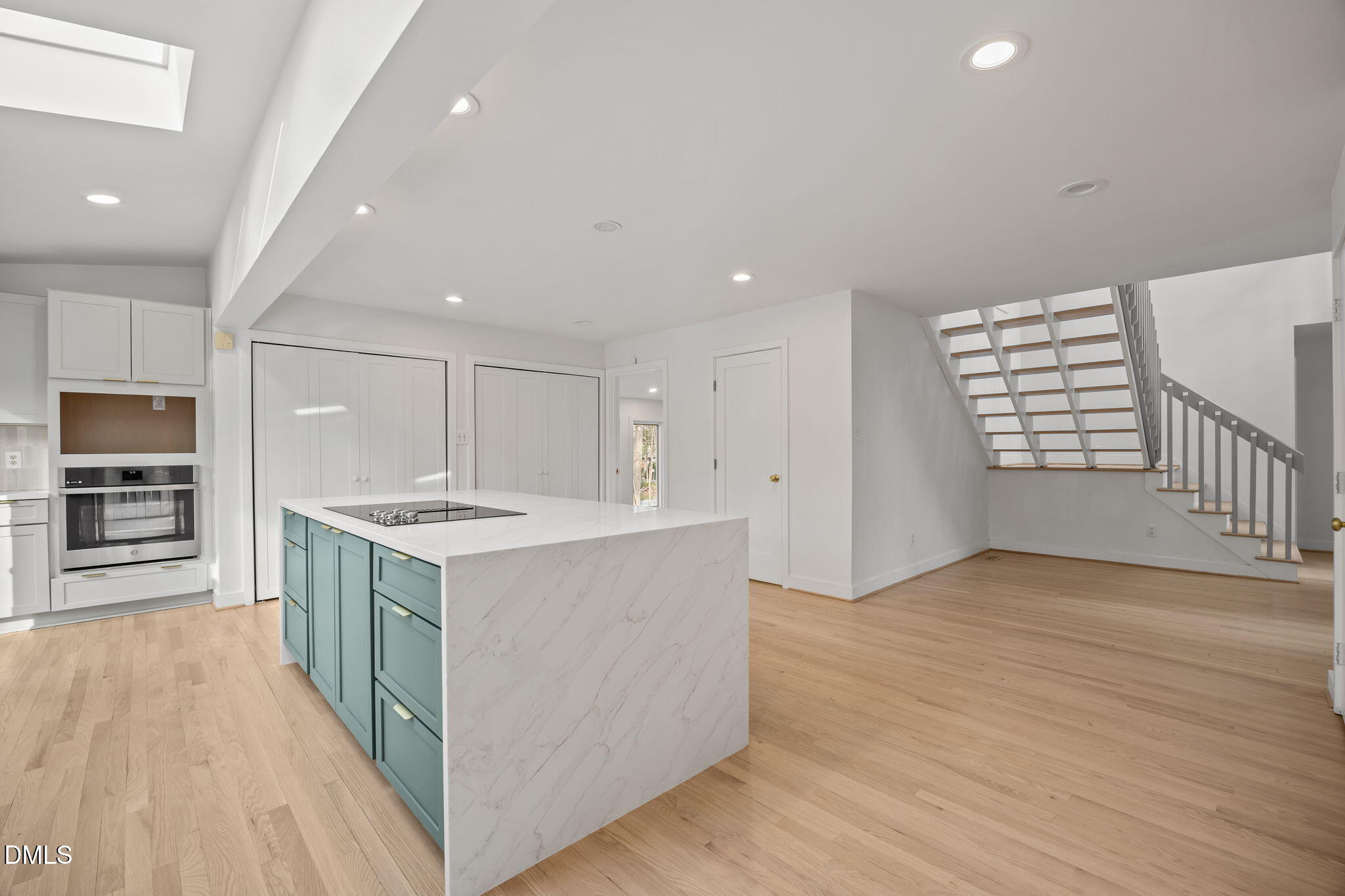 105 Oakstone Drive