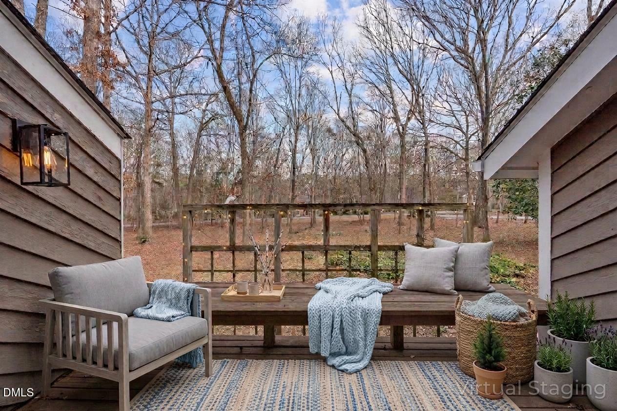 105 Oakstone Drive