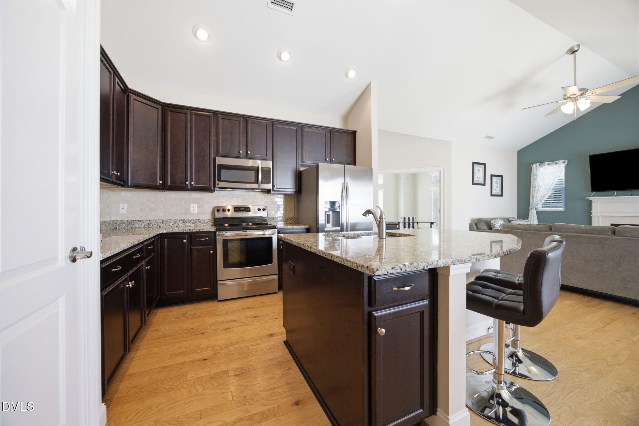 1089 Blue Bird Lane
