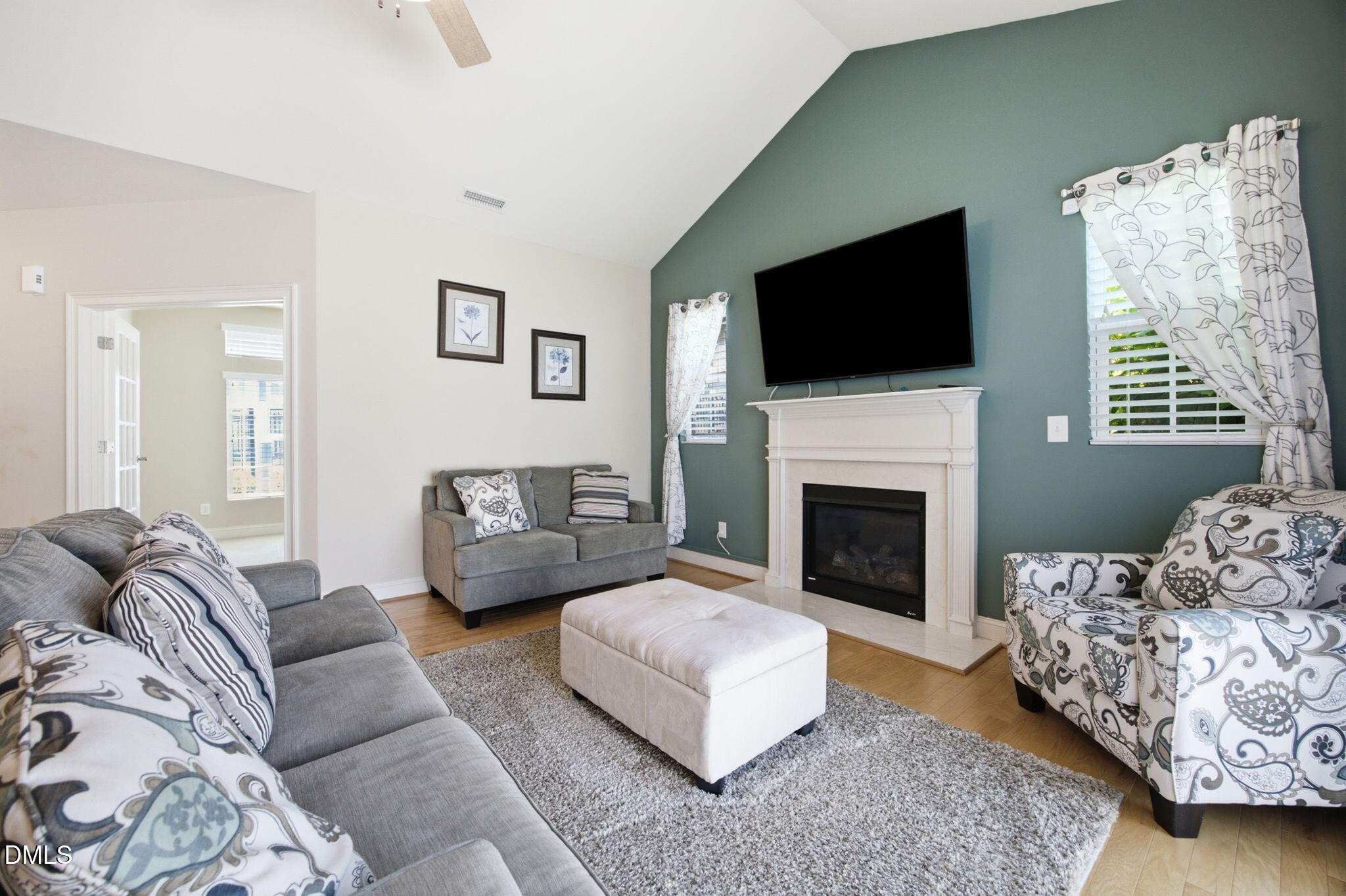 1089 Blue Bird Lane